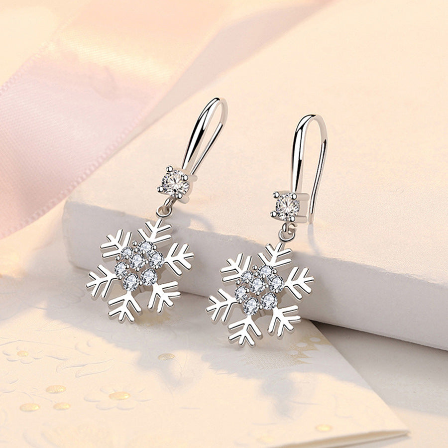Temperament Snowflake Earrings With Rhinestones Fashion Personalized Christmas Earrings For Women Jewelry Temperament Snowflake Earrings With Rhinestones Fashion Personalized Christmas Earrings For Women Jewelry